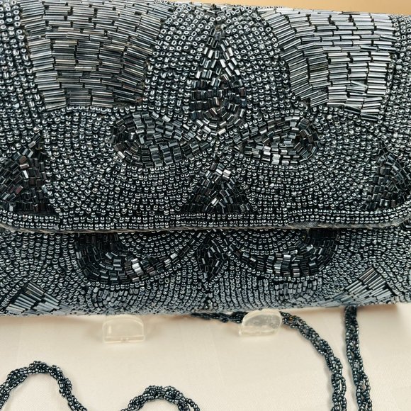 🌙 Dark Silver Vintage Beaded Evening Clutch – Italian Beads & Satin Elegance - Picture 3 of 12